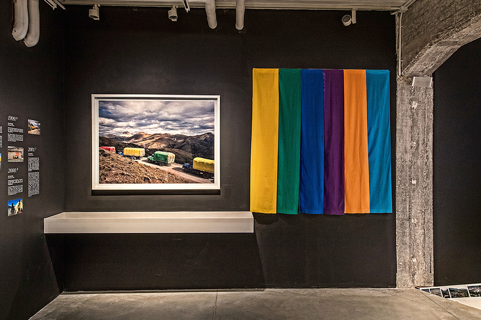 《Moving Rainbow》, 1998 - 2001<br>Xiong Wenyun